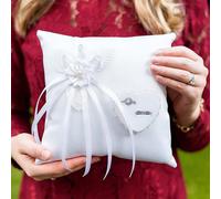 1 coussin d'alliances en satin blanc, comprenant une boîte à bague en forme de cœur, avec décoration de fleurs en perles et ruban blanc, convient pour les occasions romantiques comme l'échange des all