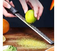 1 pièce Râpe à fromage multifonctionnelle en acier inoxydable, zesteur de citron, résistante à la rouille, avec manche antidérapant et lames aiguisées. Outil de cuisine lavable au lave-vaisselle, idéa