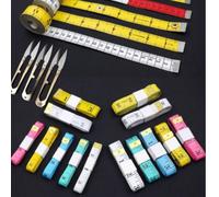 1 pièce Règle doux double face de 60 pouces, couleur et style aléatoires Taille Unique,2 mètres ruban souples + boîte de rangement transparente,Kit d'artisan en 2 pièces (mètre ruban + ciseaux métalli