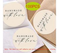 100 pièces Étiquettes décoratives autocollantes en papier blanc rond avec texte "Fait main avec amour", convenant pour le scellage des enveloppes, les créations artisanales, les sacs cadeaux, etc. Pap
