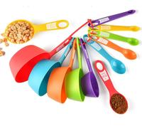 12 gobelets doseurs en plastique pour mesurer les ingrédients