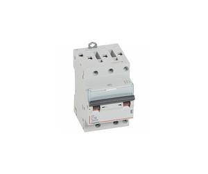 407838 Disjoncteur Tripolaire 16a - 3p Courbe C - 6/10ka - à Vis - Legrand Dx3