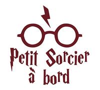 Adzif.biz Le sticker de decoration - Sticker Bébé à Bord Petit Sorcier - 150 x 150 mm (15 x 15 cm) - Rouge Pourpre mat - Vinyle adhésif