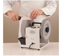 Affûteuse à eau supergrind 2000 professionnelle. Une meule ""Supergrind"" en oxyde d’aluminium Ø 250 mm pour l’affûtage. G