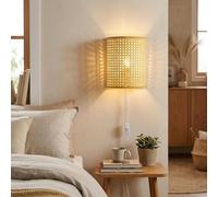 Alpinaluz Applique Murale Scandinave Beige pour Chambre et Salon, Douille E27 jusqu'à 40W, Abat-Jour en Tissu avec Diffuseur Acrylique, Câble avec Prise et Interrupteur