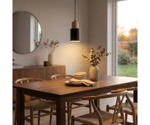 Alpinaluz Suspension Cylindrique en Métal Noir et Bois Naturel Ø10 x 20 cm, Douille E27, Câble Réglable 100 cm, Style Nordique Minimaliste pour Cuisine et Salle à Manger