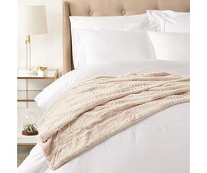 Amazon Basics Couverture jetée de canapé Plaid en fausse fourrure, non chauffant, 150 x 200 cm, ivoire