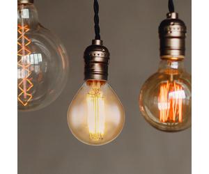 Ampoule LED Vintage E14 Filament Retro Ampoule sphérique, verre ambre, 4 watts 350 lumens 2200 kelvins blanc chaud, DxH 4,5x7,8 cm