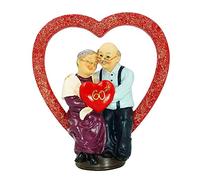 Aoneky Statuette Vieux Couple en Résine - Cadeau pour Anniversaire Mariage Noël Noces d'or 50th 60th - Sculpture Amour Décoration Chambre Famille(Coeur 2)