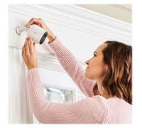 Arlo Essential - 2ème génération - caméra de surveillance réseau - intérieur, extérieur - résistant aux intempéries - couleur (Jour et nuit) - 2 MP - 1920 x 1080 - audio - sans fil - Wi-Fi - avec 3 Ch
