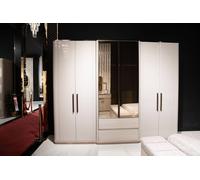 Armoire beige en bois espace de rangement moderne et élégant