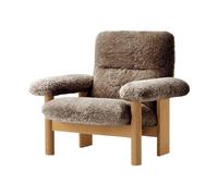 Audo Copenhagen Fauteuil Brasilia Natural oak-Sahara sheepskin curly