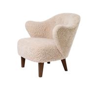 Audo Copenhagen Fauteuil Ingeborg Peau de mouton moonlight-pieds en chêne fumé
