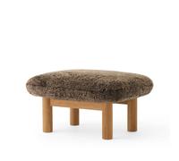 Audo Copenhagen Repose-pieds Brasilia peau de mouton root marron. structure en chêne