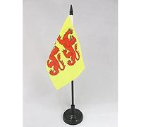 AZ FLAG Drapeau de Table Hautes-Pyrénées 15x10 cm Socle Plastique | Usage intérieur Drapeau de bureau du département haut-pyrénéen finition cousue et bords renforcés polyester 100D