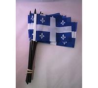 AZ FLAG - Lot de 10 Drapeau Québec - 15x10 cm - Pack de 10 Petits Drapeaux Québécois - Canada 100% Polyester avec Hampe 25 cm