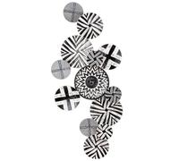 Azomor : grande décoration murale en métal avec des motifs circulaires en noir et blanc pour les intérieurs modernes