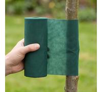 Bâche non tissée pour tronc d'arbre Vert 12 cm x 16 m | Le tissu non-tissé monocouche mat doux se déroule en une bande de 12 cm de large pour isoler les troncs du froid et du vent.
