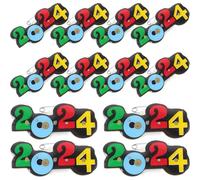 Baluue Broches Décoratives Lumineuses Présent de Diplôme 2024 Lot de 25 en Plastique Piles Intégrées pour Fêtes du Nouvel An Épingles pour Paquet à Dos et Vestes