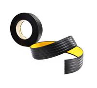 Bande antidérapante PVC autocollante pour escaliers 35 mm - 5 m - Noir et argent - QUEST