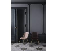 Beetle Chair Chaise de salle à manger Non rembourrée Cadre conique Gubi - 10133184