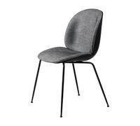 GUBI Chaise Beetle rembourrée sur le dossier et l’assise. pieds noirs Plain 0023-black