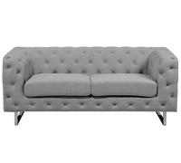 Beliani Canapé Fixe 2 Places Style Chesterfield Capitonnés en Tissu Gris Clair avec Pieds en Acier INOX Top Tendance pour Salon Chic et Glamour