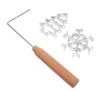 BESTOMZ 3 Pièces Moule à Biscuits avec Manche en Alliage D'aluminium | Poignée Longue en Bois, Usage la Cuisine et Pâtisserie Diy, Forme Sapin et Flocon, Argenté