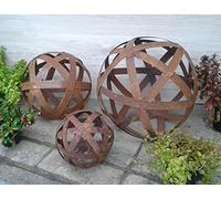 Boule en métal patiné - 40 cm de diamètre, à motif de bandes - Aspect rouille - Fer - Pour décoration de jardin
