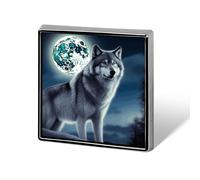 Broche personnalisée Loup sous la lune pour hommes et femmes. Broche carrée mignonne et amusante, facile et sûre, en alliage d'aluminium. Accessoire de costume, robe, mariage, fête.