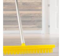 Brosse à tapis Benzoa® en plastique avec manche en aluminium, idéale pour l'entretien des franges – 75 cm de long, 18 cm de largeur de travail, couleur jaune et argent, design ergonomique et gain de p