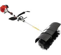 Brouette motorisée essence 52cc, 2,3 chevaux, largeur de brosse 52 cm, moteur 2 temps. Idéale pour les surfaces synthétiques, les allées ou les entrées. Largeur de brosse de 52 cm et vitesse de 8500 t