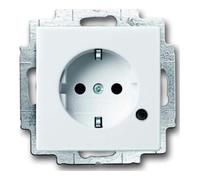 Busch-Jaeger SCHUKO(R) Prise de courant encastrée. 20 EUCBL-84 2CKA002013A5286