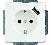Busch-Jaeger Prise de courant Schuko/USB 20 EUCBUSB-884 2CKA002011A6164