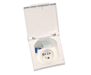 By Just4camper - Socle mâle encastrable CEE 17 pour raccordement 220 Volts 16 Ampères