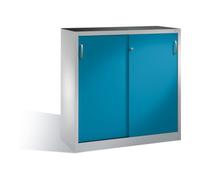 C + P Möbelsysteme Armoire à outils C+P avec portes coulissantes, intérieur 2 étagères, H1200xL1200xP400xP400mm corps avant bleu clair corps gris clair Quantité:1