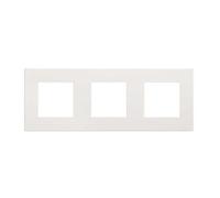 Cadre pour installation électrique à 3 éléments, design moderne, installation facile, idéal pour contrôler les lumières et les prises dans les espaces.