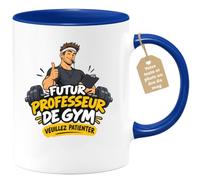 Café-Croissant - Mug Futur Professeur De Gym Veuillez Patienter - Bleu/Céra | Mug humoristique pour futur professionnel avec texte 'Futur Professeur De Gym veuillez patienter'.