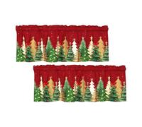 Cantonnière de Noël avec arbre suspendu et motifs à feuilles persistantes | Une cantonnière courte festive avec une rangée de sapins de Noël et des motifs saisonniers, représentée dans des styles