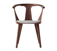 Chaise In Between SK2 rembourrée structure noyer WxDxH 58x54x77cm/felt gliders