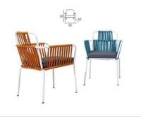 Chaise originale couleur claire sur pieds blancs Acier inoxydableCoussin d'assise moelleux