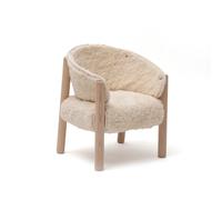 Charlie Crane - Chaise SABA fourrure fur milk en hêtre brut