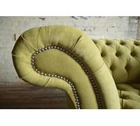 Chesterfield Élégant Fauteuil 1 Place Avec Couture à Boutons en Velours Vert et Pieds en Bois Pour le Salon
