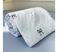Chickwin Couverture d'Été Matelassée 4,5 Tog, Couvre-Lit Réversible à Motif Élégant en Coton Douce, Dessus de Lit Léger Respirant, Idéal pour Lit 1 Personne, 2 Personnes (Pois Bleus,150x200cm)
