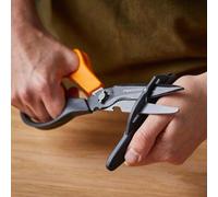 Ciseaux multifonctions avec étui, coupe-ruban et aiguiseur Fiskars