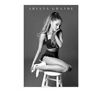 Close Up Poster Ariana Grande (61 cm x 91,5 cm) + coffret cadeau blanc Prêt à offrir