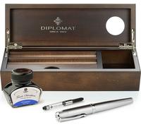 Coffret stylo plume Diplomat Excellence A2 guilloché chromé avec encre et étui en bois de wengé