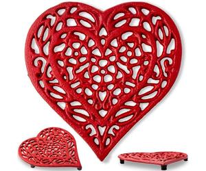 Comfify Dessous de Plat en Fonte en Forme de cœur, décoratif et Vintage, pour comptoir de Cuisine ou Table de Salle à Manger, avec Chevilles en Caoutchouc, métal recyclé, 17 x 16,5 cm, Rouge