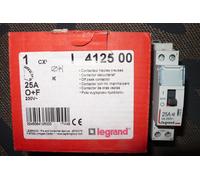 Contacteur Legrand 412500 jour/nuit 1Contact fermeture 1ouverture 20A gestionEJP
