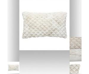 Coussin Jacquard Adriel en fausse fourrure 38 x 58 cm